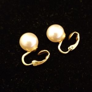 Marvella gold pearl clip on earrings